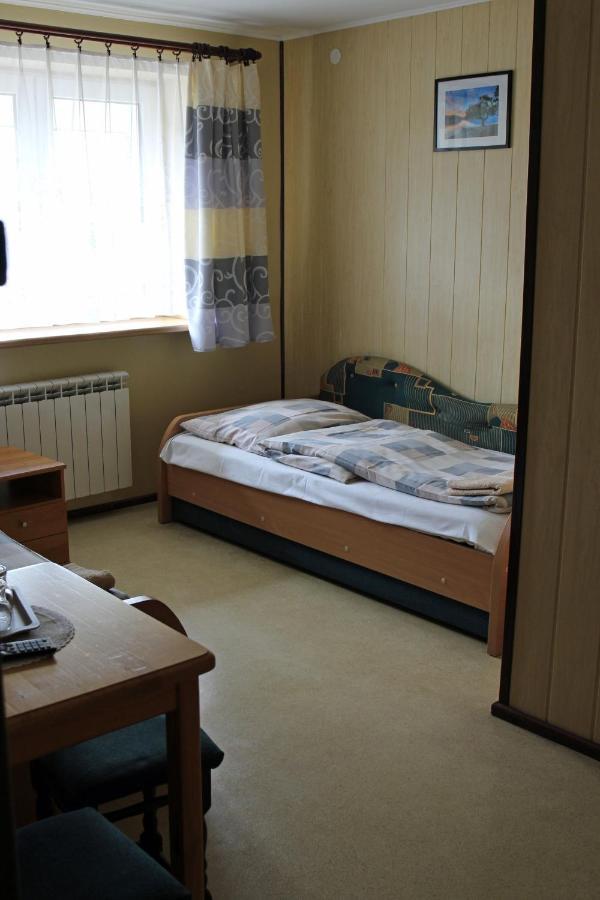 Bar Malwa Motel อเล็กซานดรูฟ ลูดสกี ภายนอก รูปภาพ