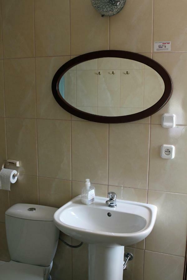 Bar Malwa Motel อเล็กซานดรูฟ ลูดสกี ภายนอก รูปภาพ