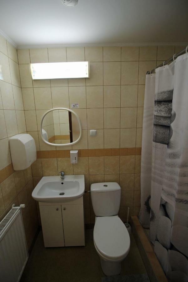 Bar Malwa Motel อเล็กซานดรูฟ ลูดสกี ภายนอก รูปภาพ